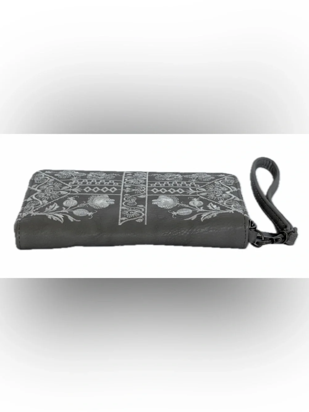 Women’s Wallet w/ Removable Wrist Strap